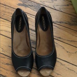Aerosole leather upper wedges size 8.5